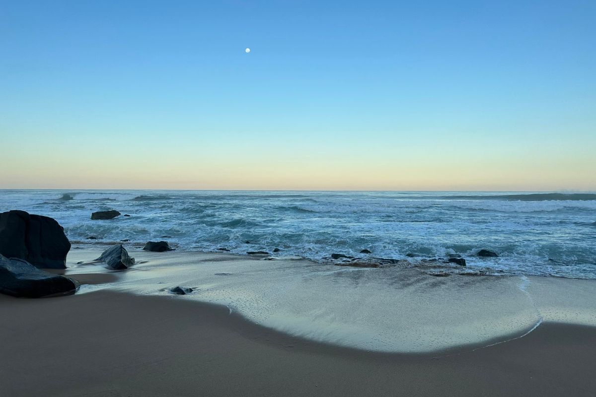 Lover of Coastal Living with exceptional sea views - Photo 2
