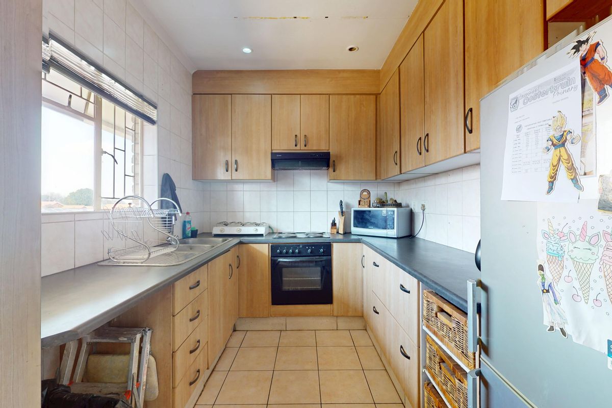 Harcourts Live Luxury NON-Distressed Auction – Bidding Starting From R450,000 - Photo 2