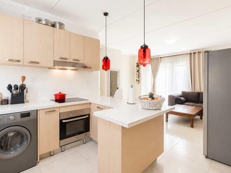 Stunning 2 bedroom apartment for sale in Summerset, Midrand modern living with convenient amenities! - Photo 2