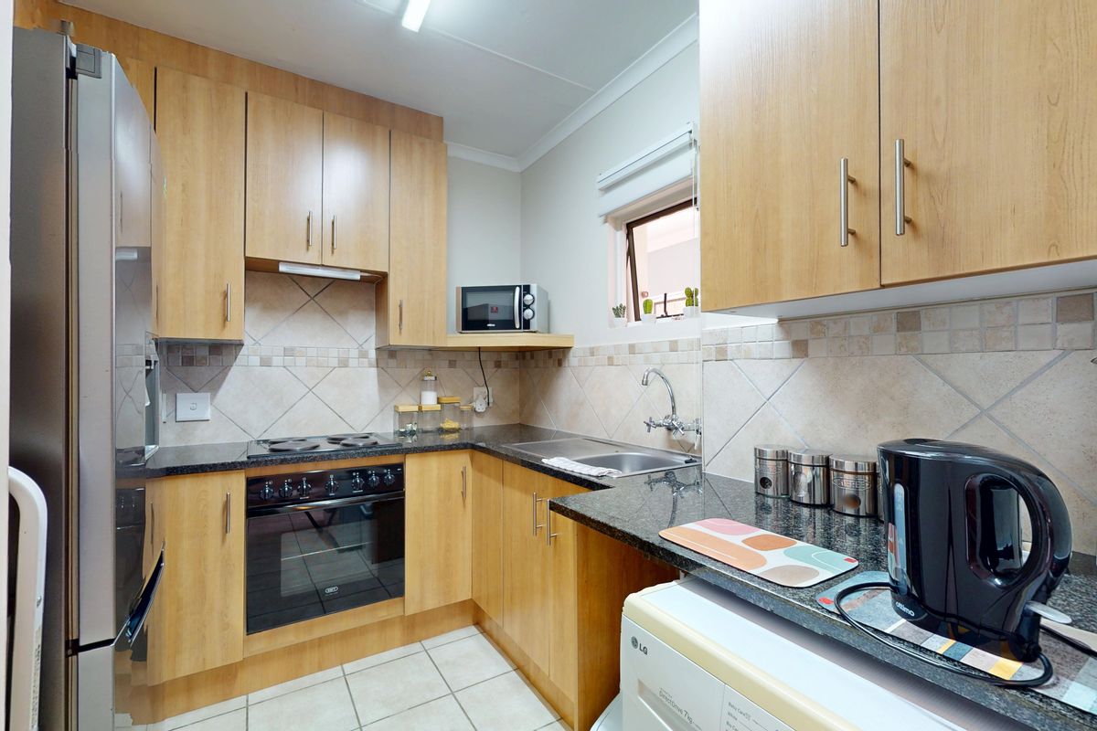 Starting to bid from R649,000! Non-Distressed Live Luxury Auction! - Photo 3