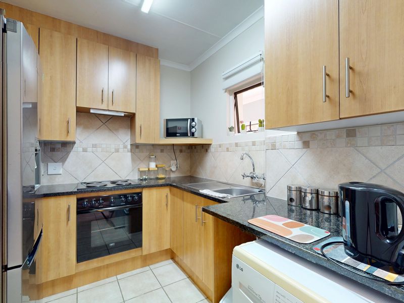 Starting to bid from R649,000! Non-Distressed Live Luxury Auction! - Photo 3