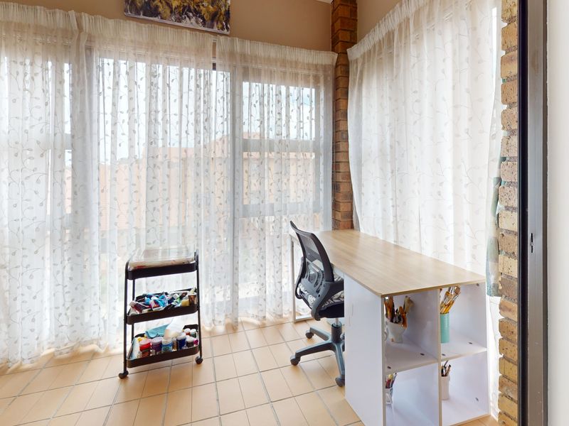 Starting to bid from R649,000! Non-Distressed Live Luxury Auction! - Photo 9