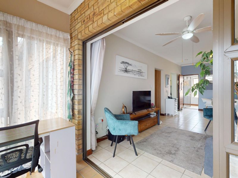 Starting to bid from R649,000! Non-Distressed Live Luxury Auction! - Photo 6