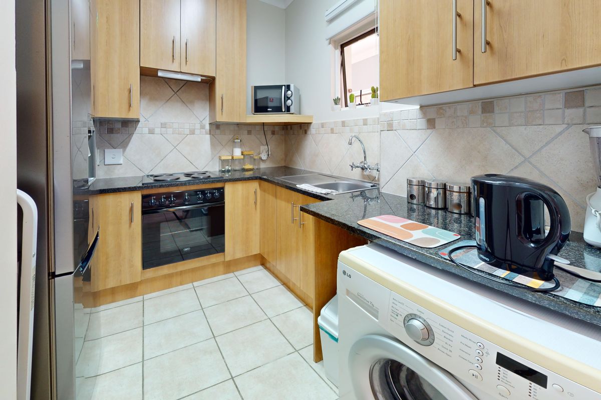 Starting to bid from R649,000! Non-Distressed Live Luxury Auction! - Photo 4