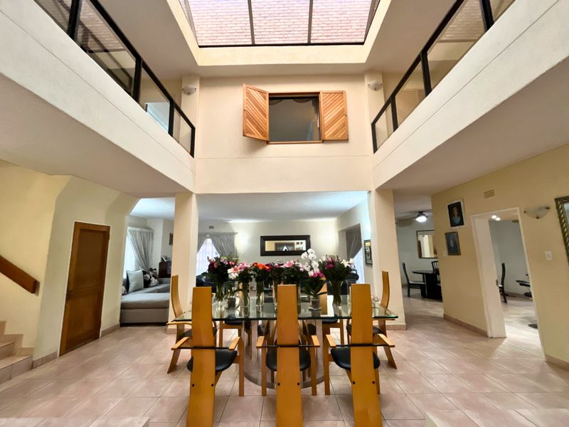 5-Bed Freestanding Space in Secure Bedfordview Complex with Beautiful Character - Photo 5