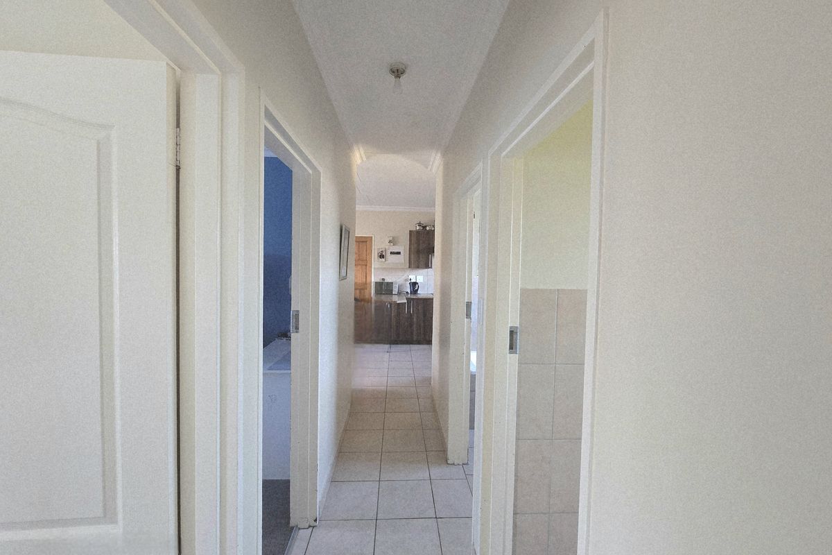 3 Bedroom House in Tasbet Park Ext 3 - Photo 4