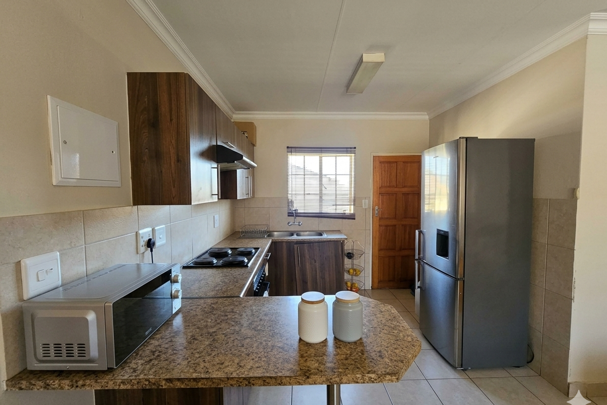 3 Bedroom House in Tasbet Park Ext 3 - Photo 2