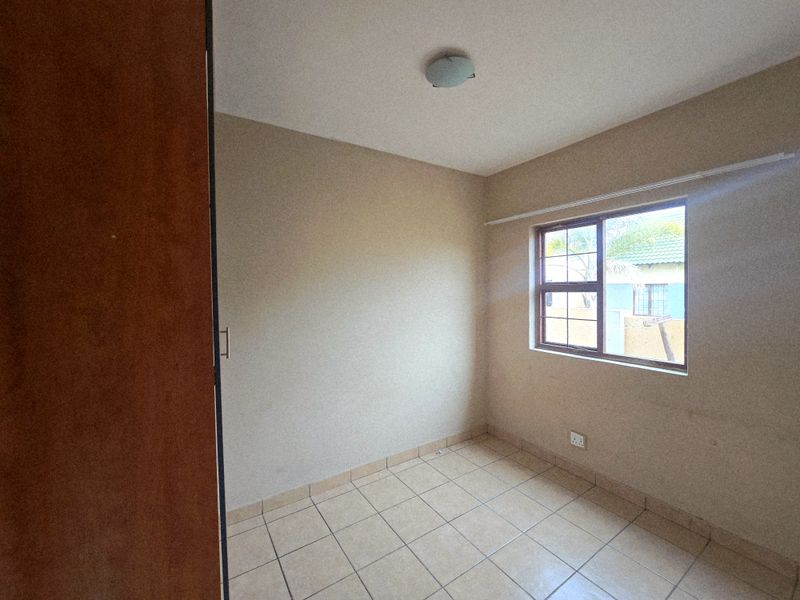 Spacious 3 Bedroom Apartment in Tasbet Park - Photo 5