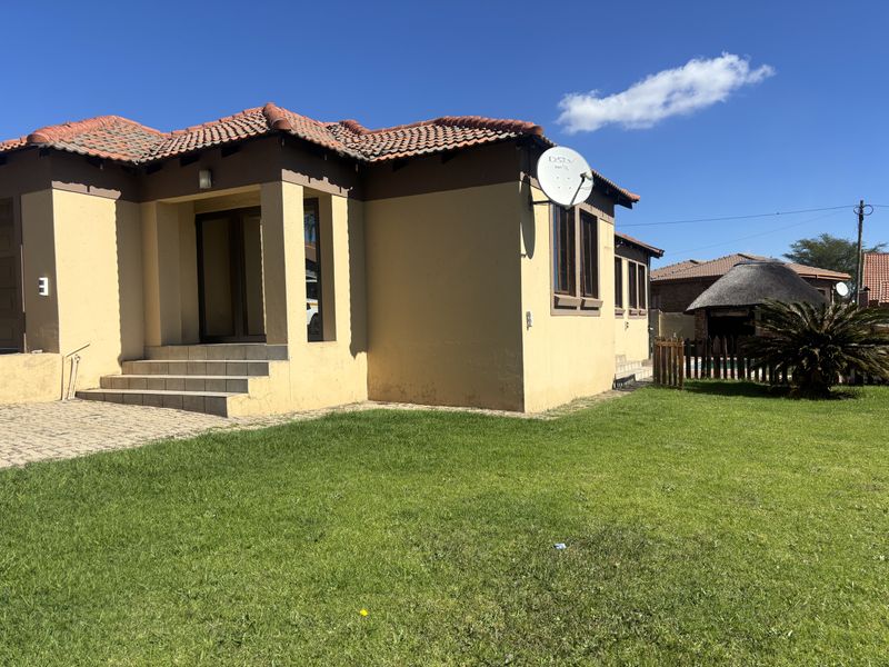 Tuscan Home For Sale - Photo 1