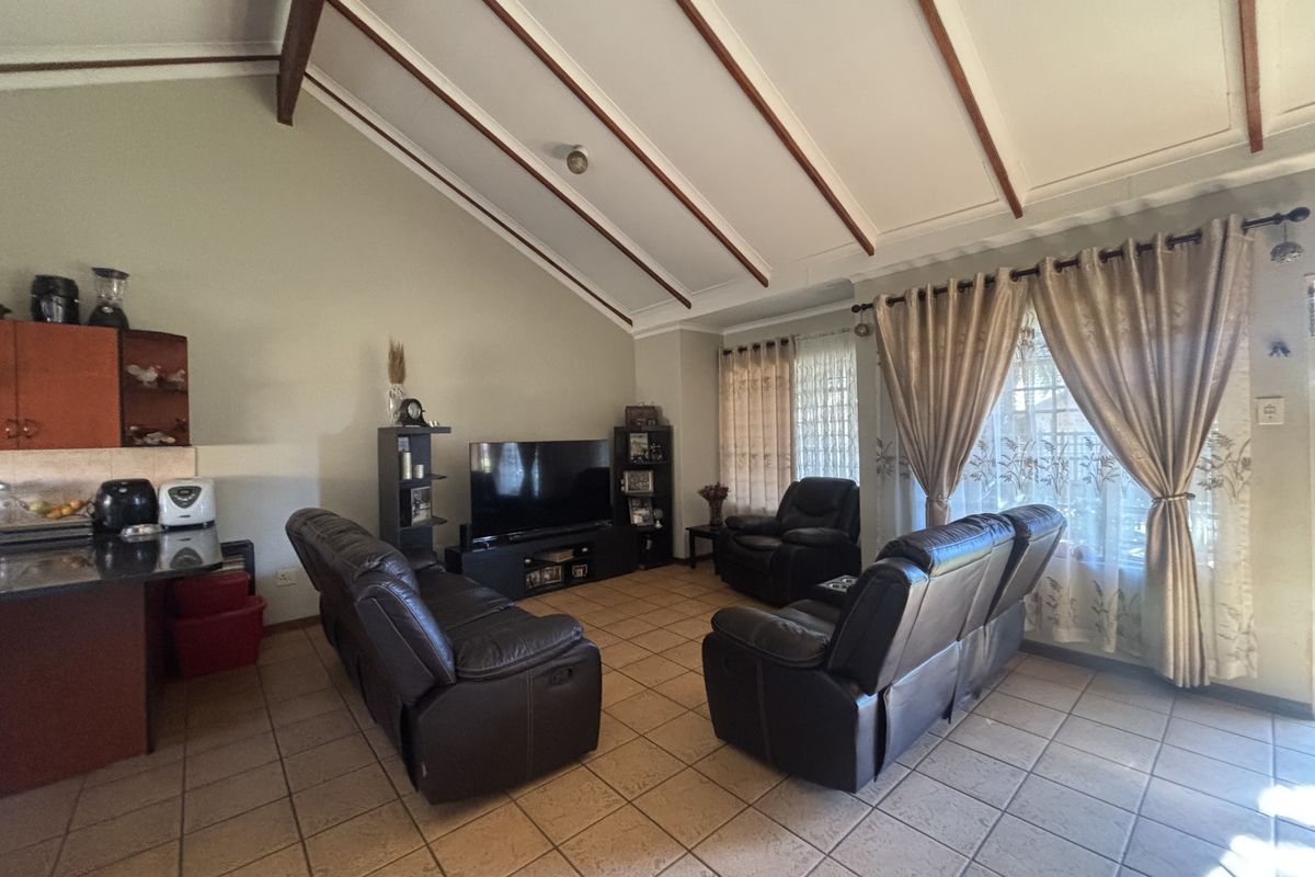 Perfect Starter For Sale - Exclusive Agent - Photo 5