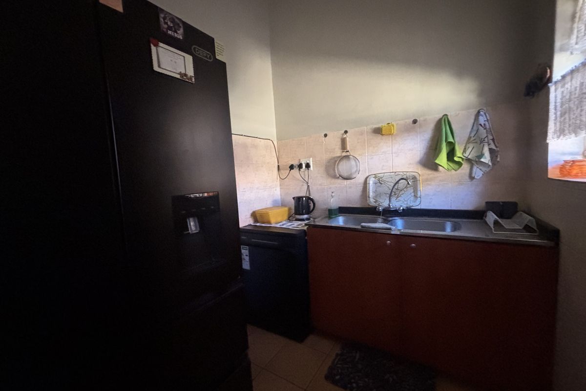 Perfect Starter For Sale - Exclusive Agent - Photo 3