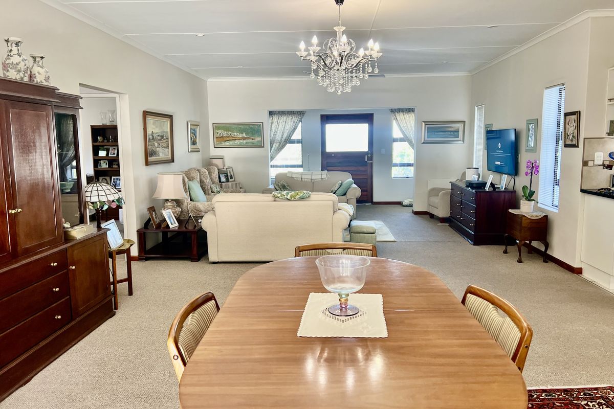 House For Sale In Stilbaai - Photo 4