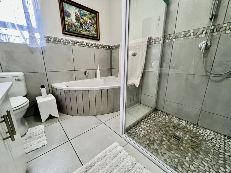House For Sale In Stilbaai - Photo 10