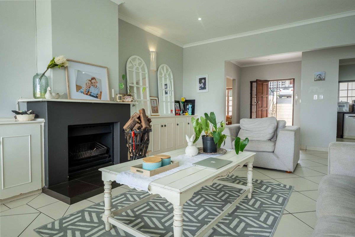 Bidding to start from R1.5mil!! Live Modern Auction! On Show By Appointment. - Photo 4