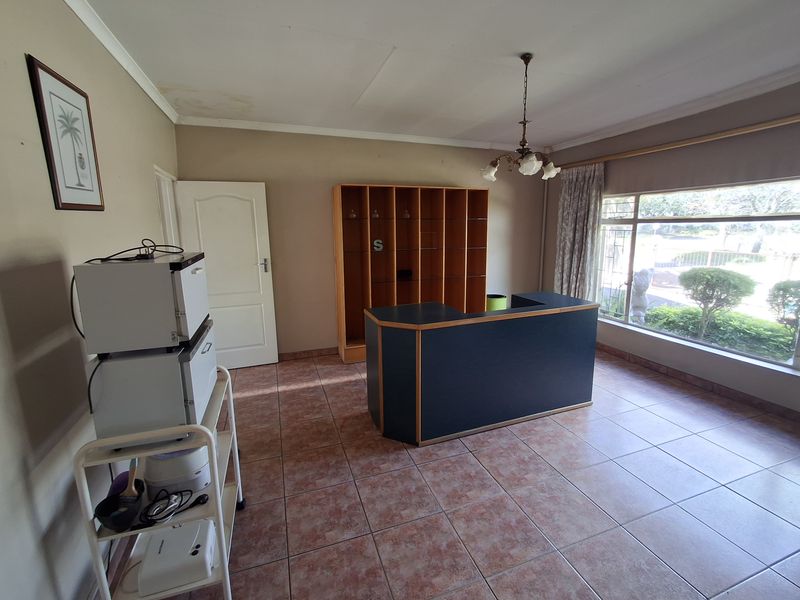 4 Bedroom house in Aviary Hill - Photo 2