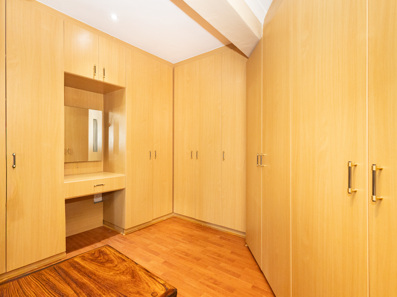 Spacious Family Living & Entertainer’s Dream in D’urbanvale - Photo 9
