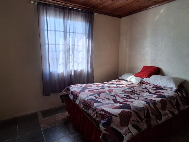 5 Bedroom home - Photo 5