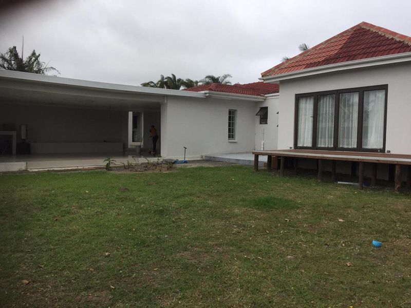 Elegant Family Living in the Heart of Beacon Bay - available 1st July 2026 - Photo 7