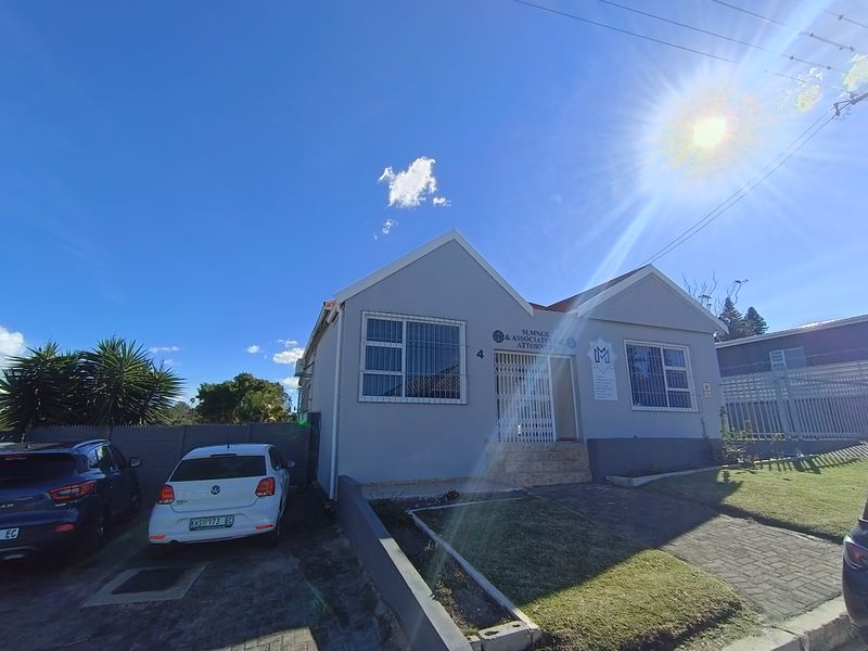 Offices on Perfect location - Photo 1