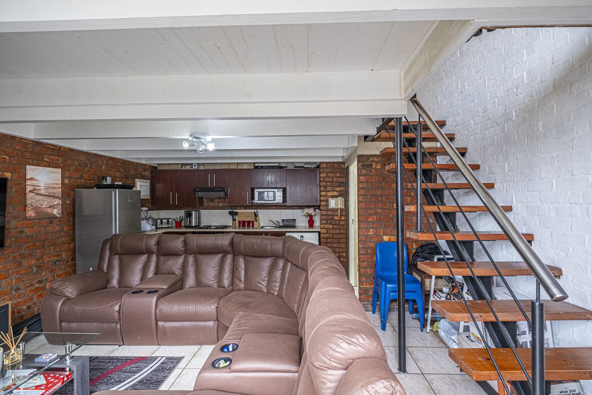 PERFECT INVESTMENT LOFT APARTMENT - Photo 4