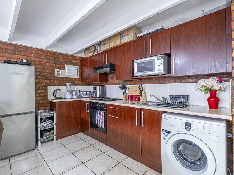 PERFECT INVESTMENT LOFT APARTMENT - Photo 8