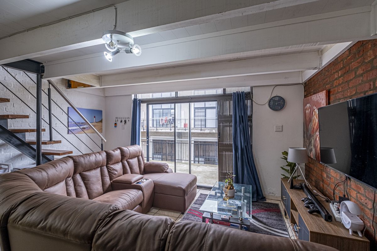 PERFECT INVESTMENT LOFT APARTMENT - Photo 3