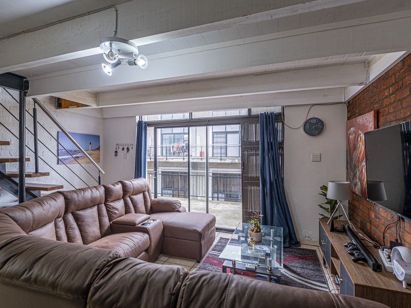 PERFECT INVESTMENT LOFT APARTMENT - Photo 3