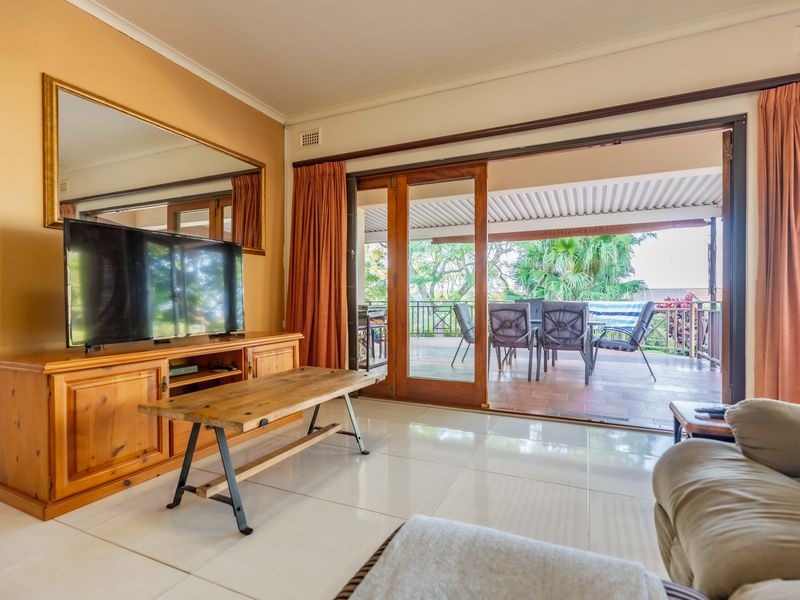 Pristine, Polished and Ready to Impress! Modern Luxury Auction In Prime Cowies Hill - Photo 10