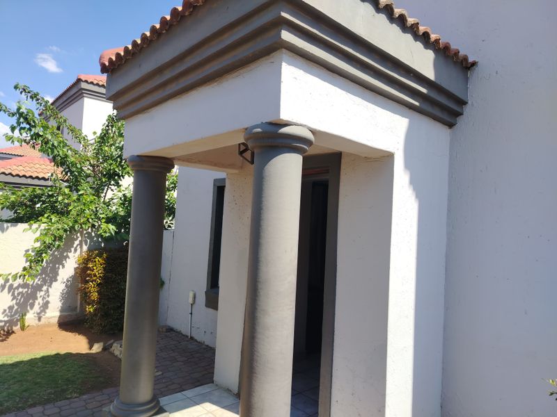 Townhouse Rental Monthly In Brakpan - Photo 1