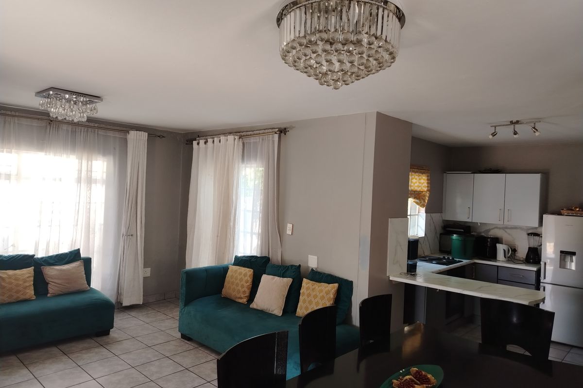 Townhouse Rental Monthly In Brakpan - Photo 2