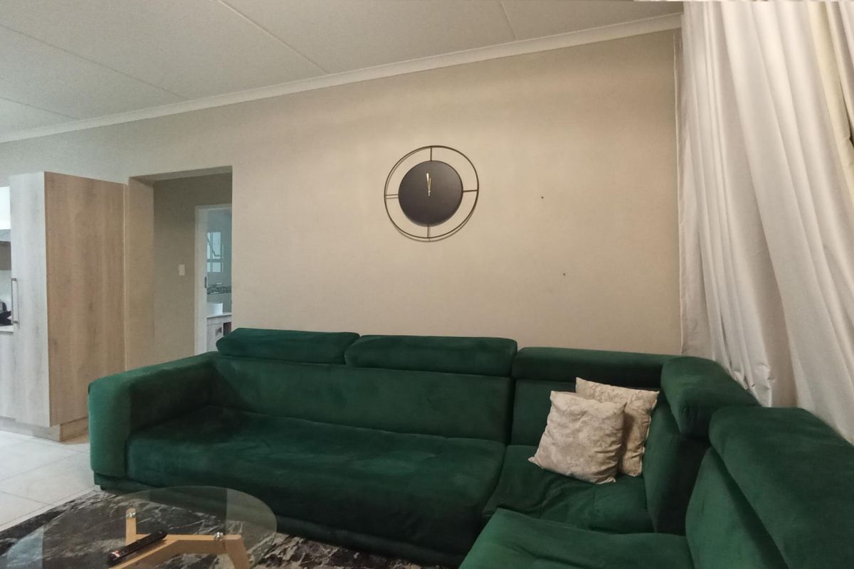 Modern 2 Bed, 1 Bath Unit for Sale in heart of Noordhang - Photo 5