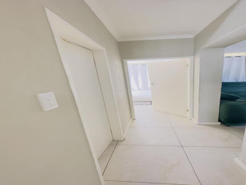 Modern 2 Bed, 1 Bath Unit for Sale in heart of Noordhang - Photo 10