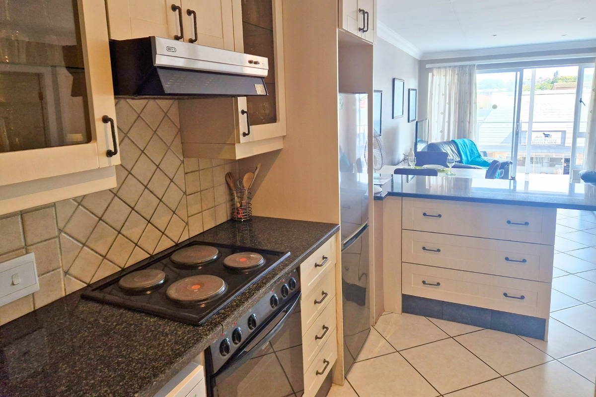 Modern Coastal Apartment Just Steps from the Beach - Photo 5