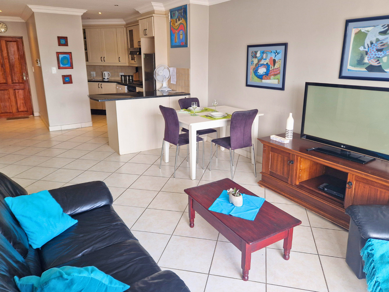 Modern Coastal Apartment Just Steps from the Beach - Photo 10