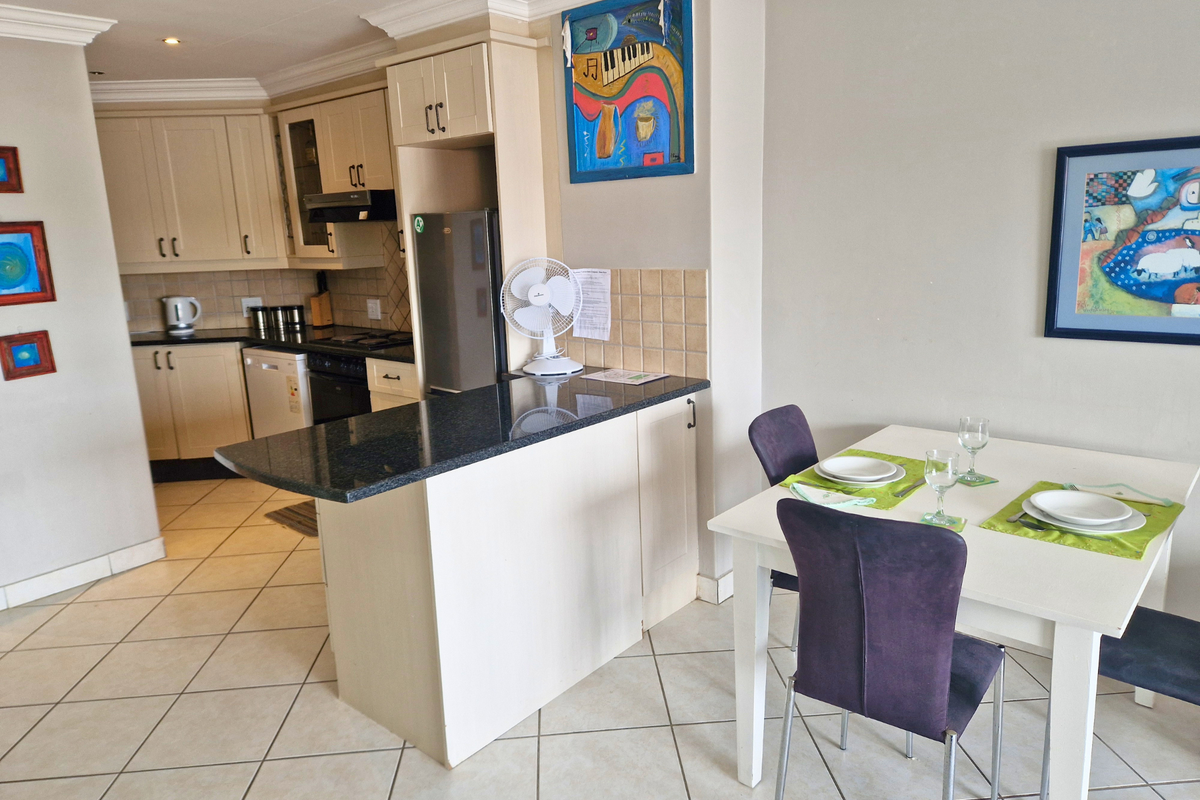 Modern Coastal Apartment Just Steps from the Beach - Photo 4