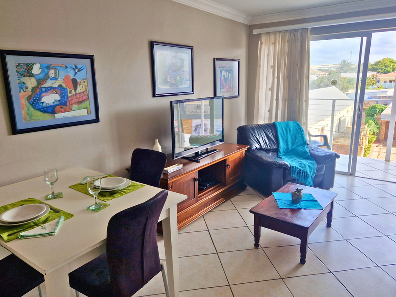 Modern Coastal Apartment Just Steps from the Beach - Photo 3