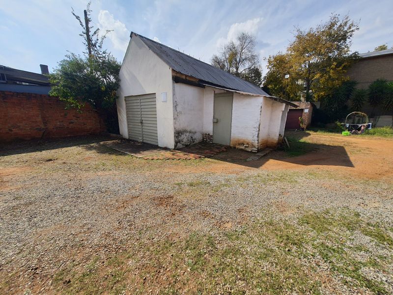 Prime Commercial Investment with Residential Income & Expansion Potential - Photo 8
