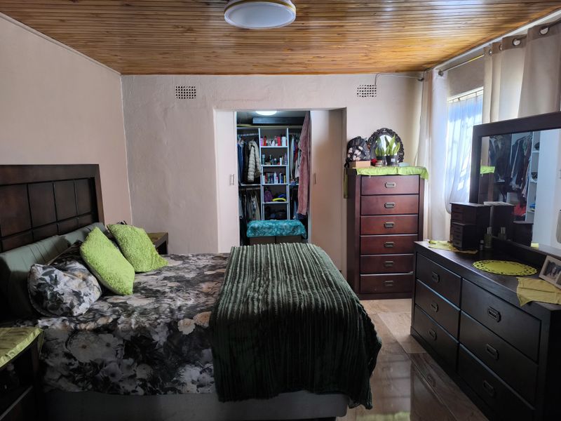 Sustainable Living with Space, Comfort & Modern Convenience - Photo 7
