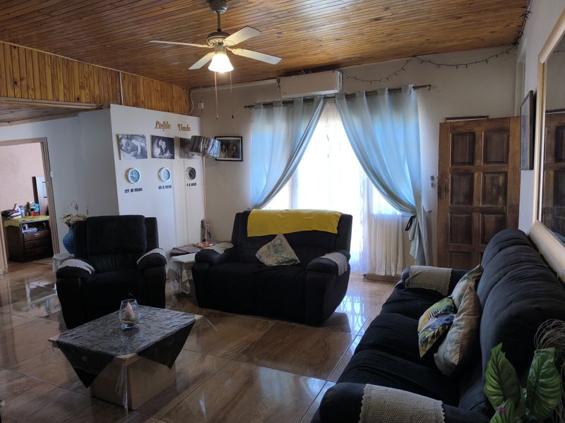 Sustainable Living with Space, Comfort & Modern Convenience - Photo 5
