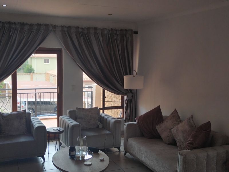 Apartment Rental Monthly In Brakpan - Photo 1