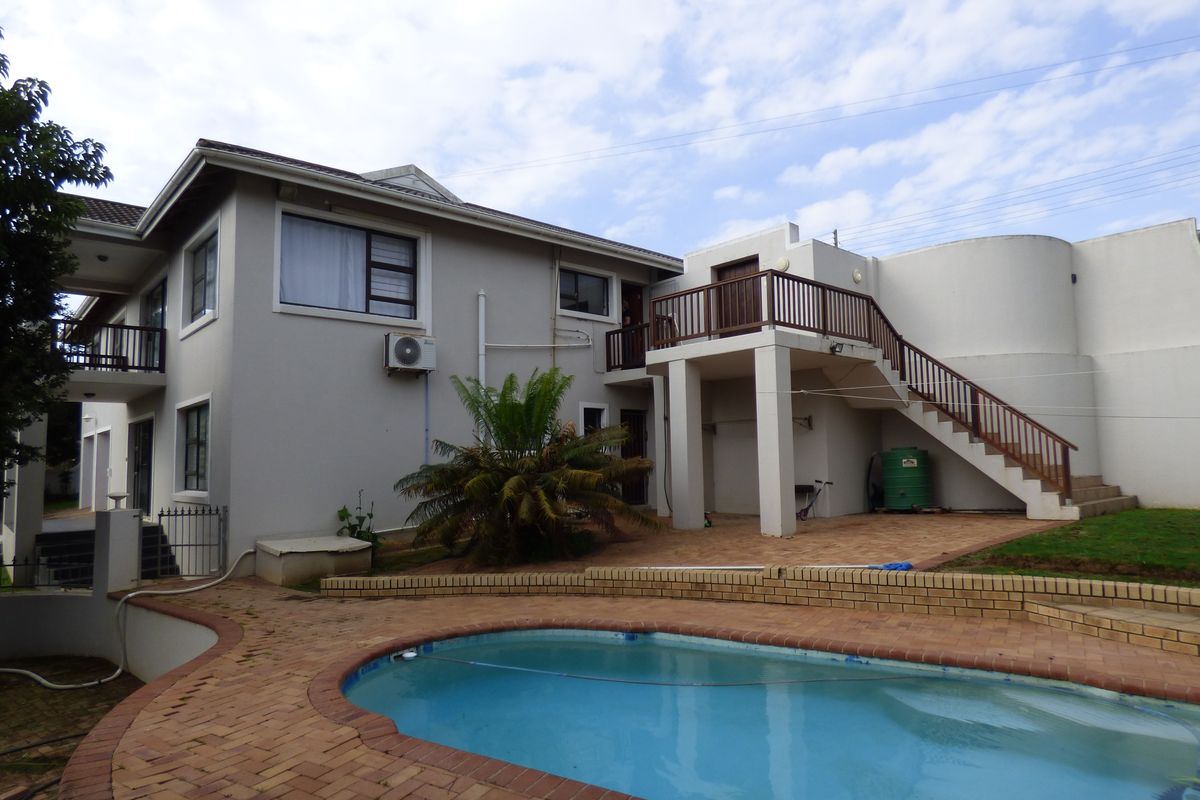 North-facing 3 bedroom home over-looking the Kowie River - Photo 3