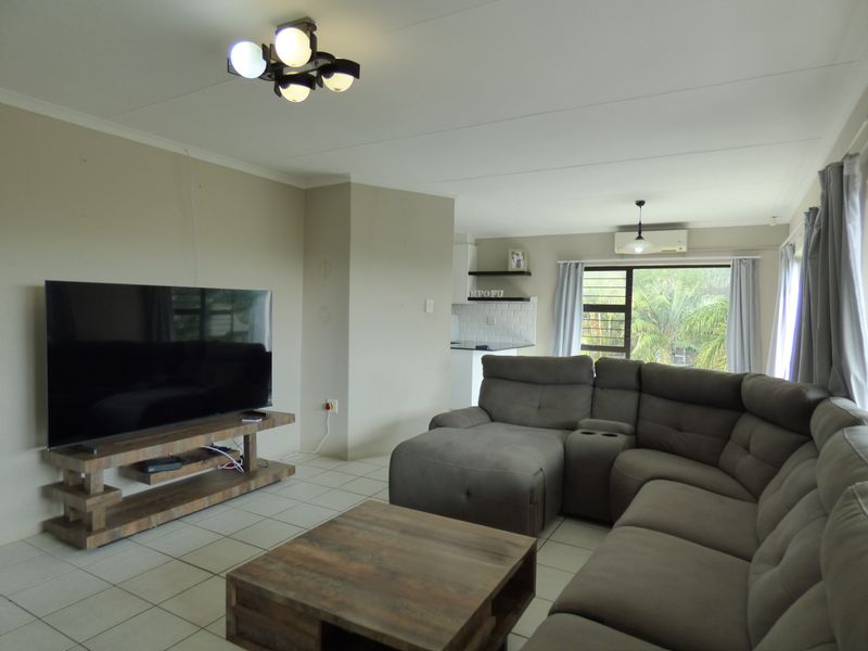 North-facing 3 bedroom home over-looking the Kowie River - Photo 8