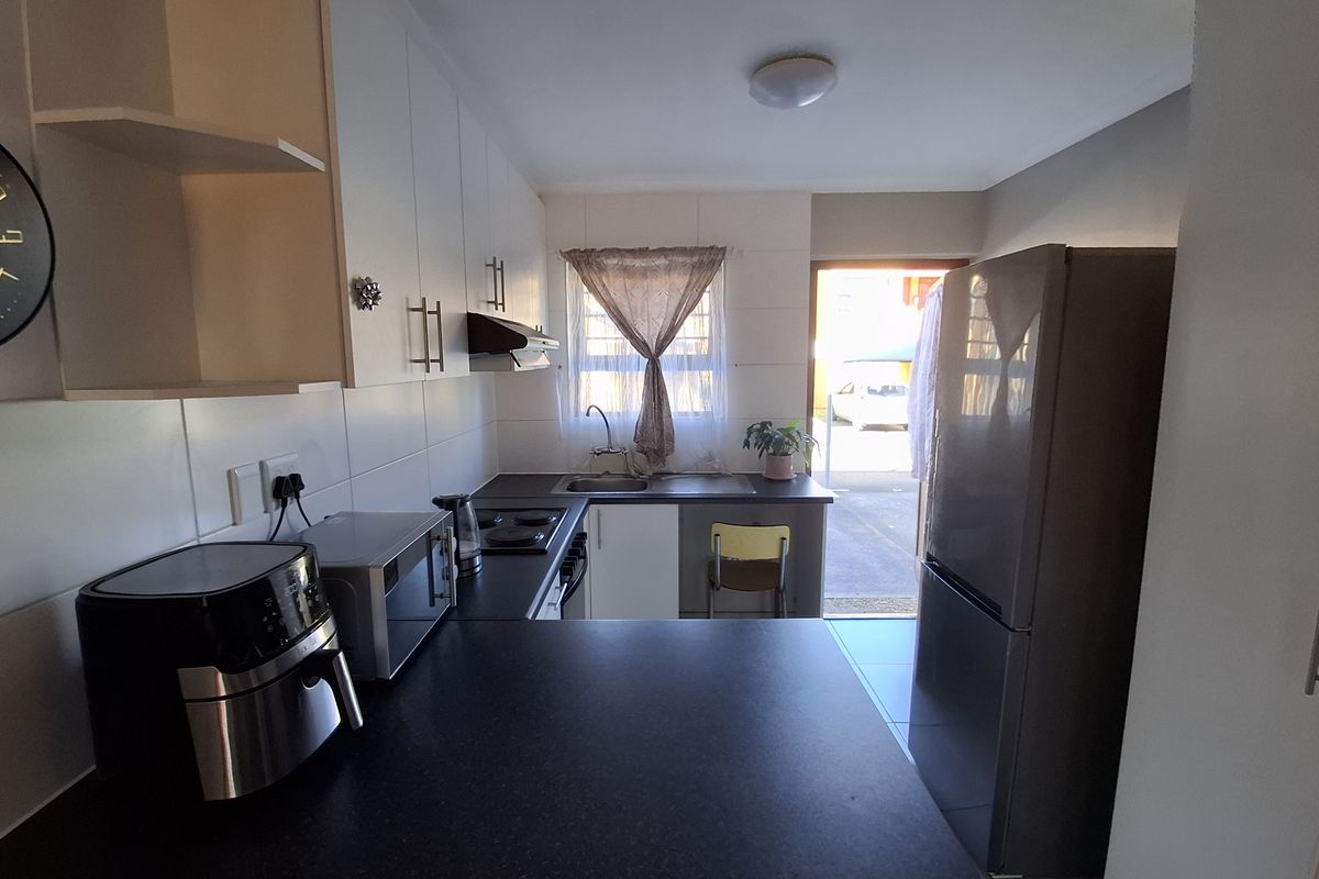 Apartment Rental Monthly In Brackenfell - Photo 2