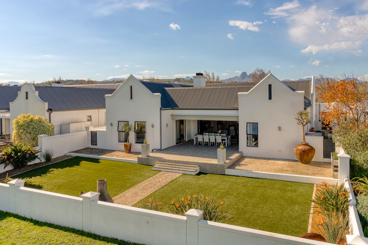 Refined Living, Remarkable Views! - Photo 2