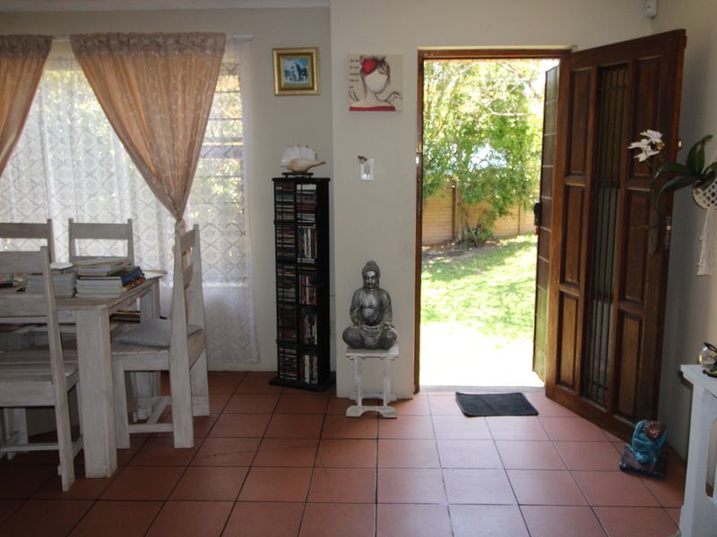 3 Bedroom home for sale in Gonubie - Photo 9