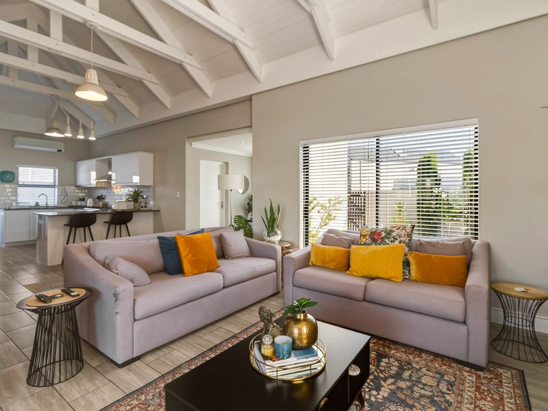 Modern Famiy Home, ready to move into - Photo 4