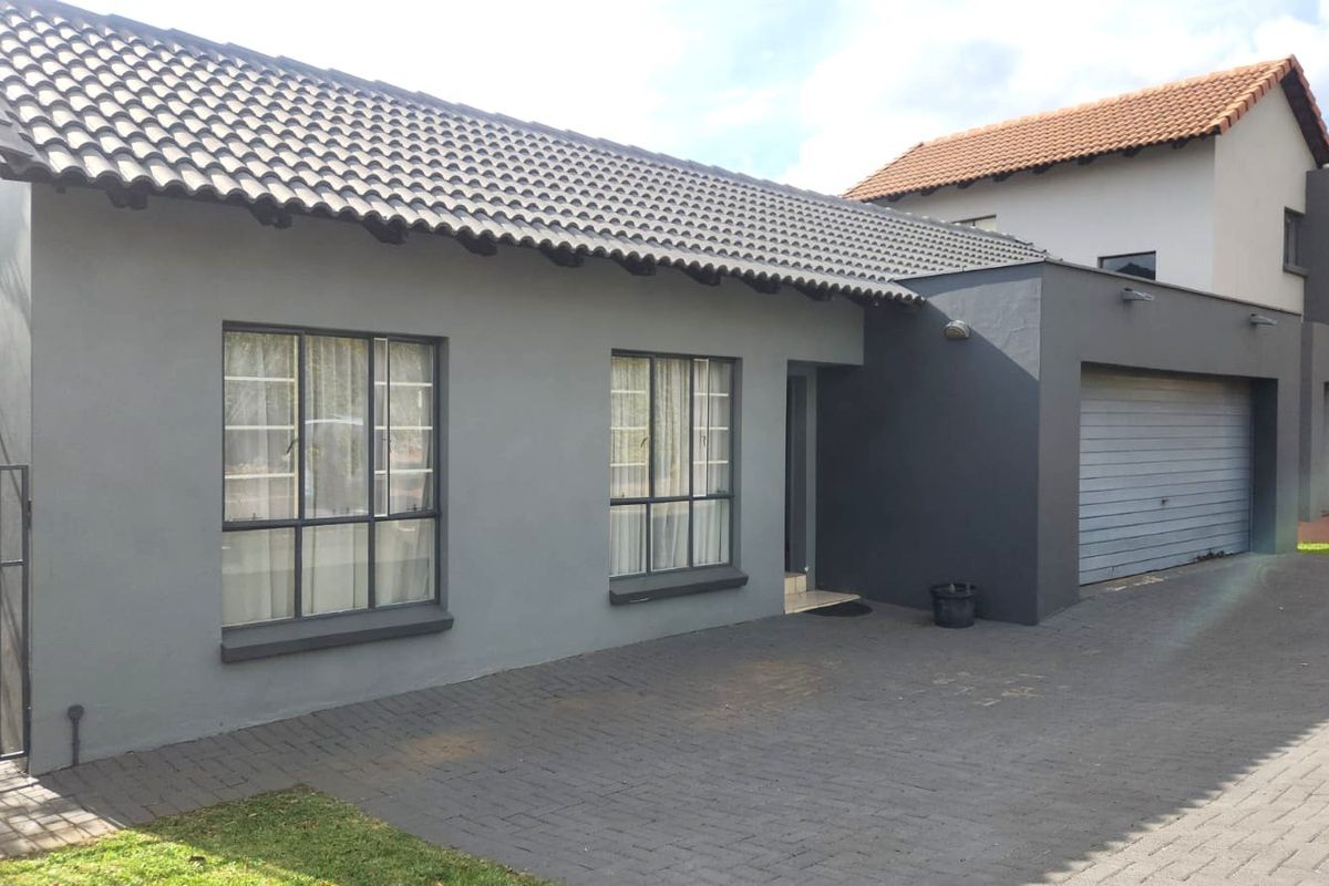 Full Title Simplex in Secure Estate - Photo 2