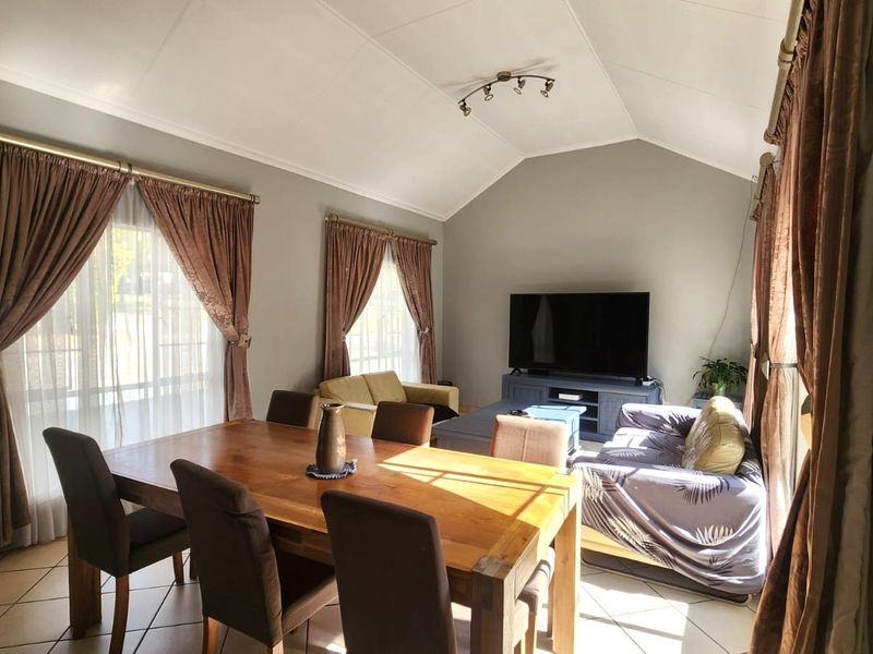 Full Title Simplex in Secure Estate - Photo 4