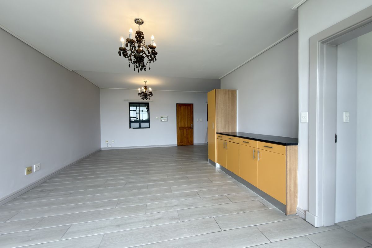 Spacious 1 Bedroom Apartment For Sale! - Photo 3