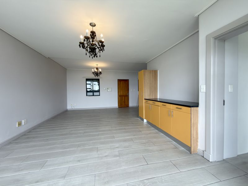 Spacious 1 Bedroom Apartment For Sale! - Photo 3